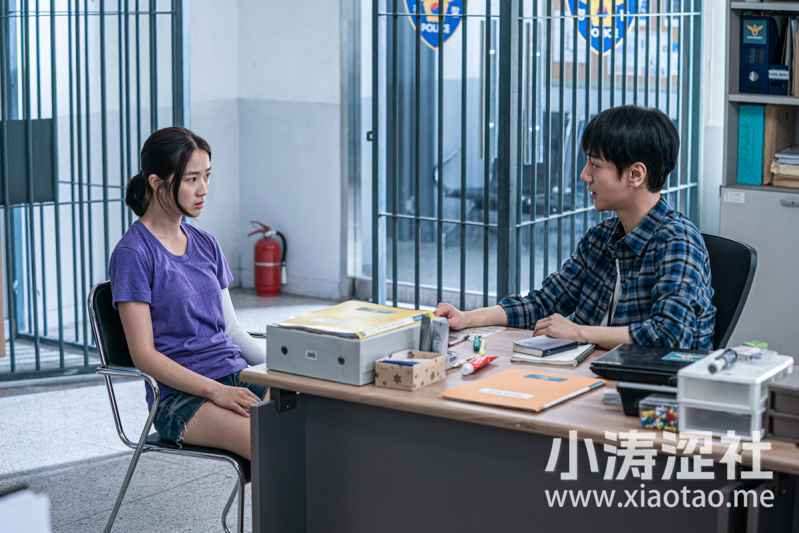 《推土机女孩/推土机上的少女》底层人物的悲歌，剧情讲述重要主题-1