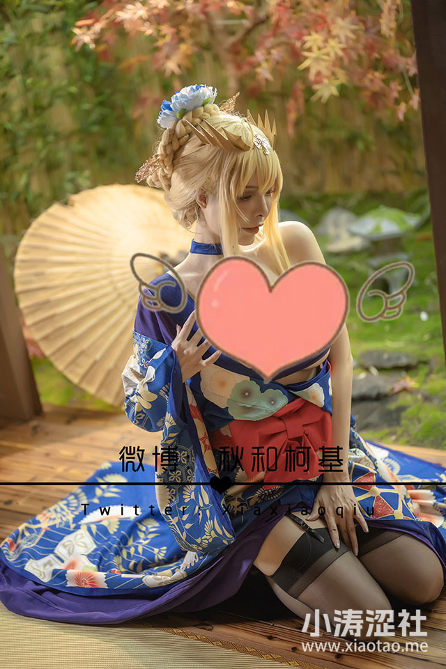 秋和柯基在《Fate/Grand Order》cos阿尔托莉雅