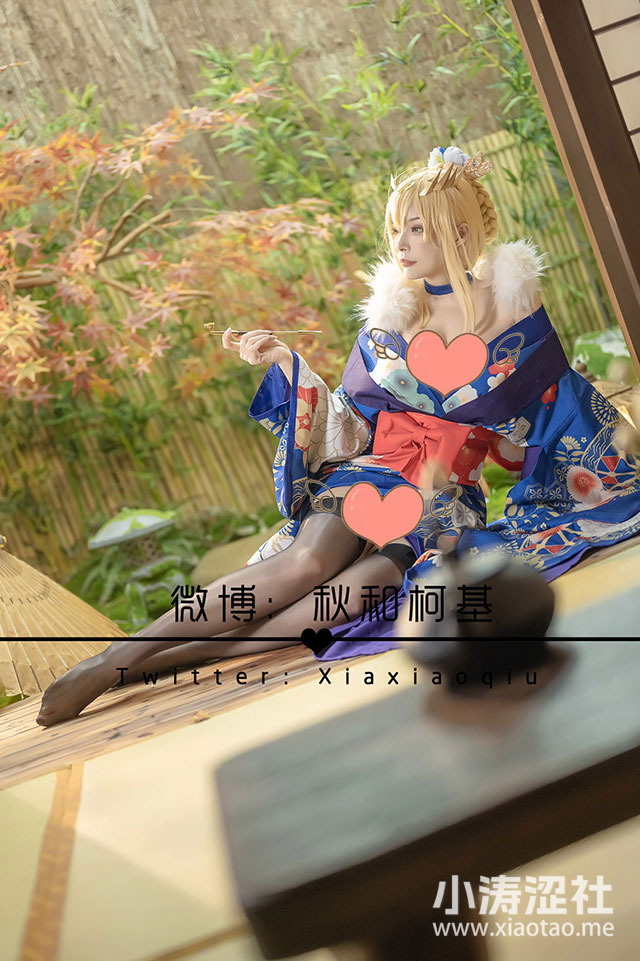 秋和柯基在《Fate/Grand Order》cos阿尔托莉雅