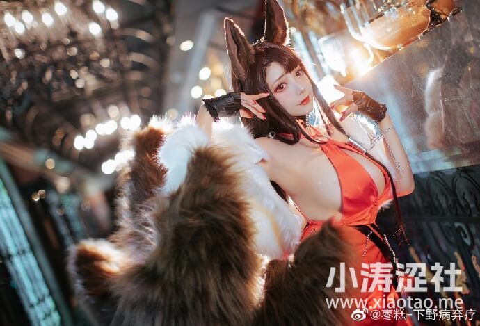coser@枣糕_下野病弃疗在《碧蓝航线》cos赤城，性感美丽