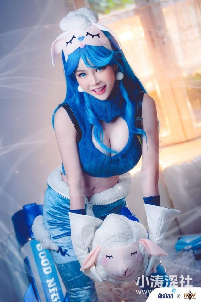 泰国女coser@pang3pong在《传说对决》中化身“甜梦时光”希露卡