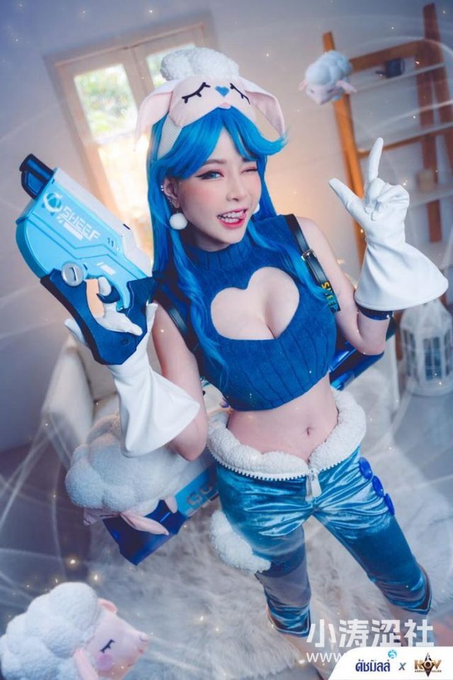 泰国女coser@pang3pong在《传说对决》中化身“甜梦时光”希露卡