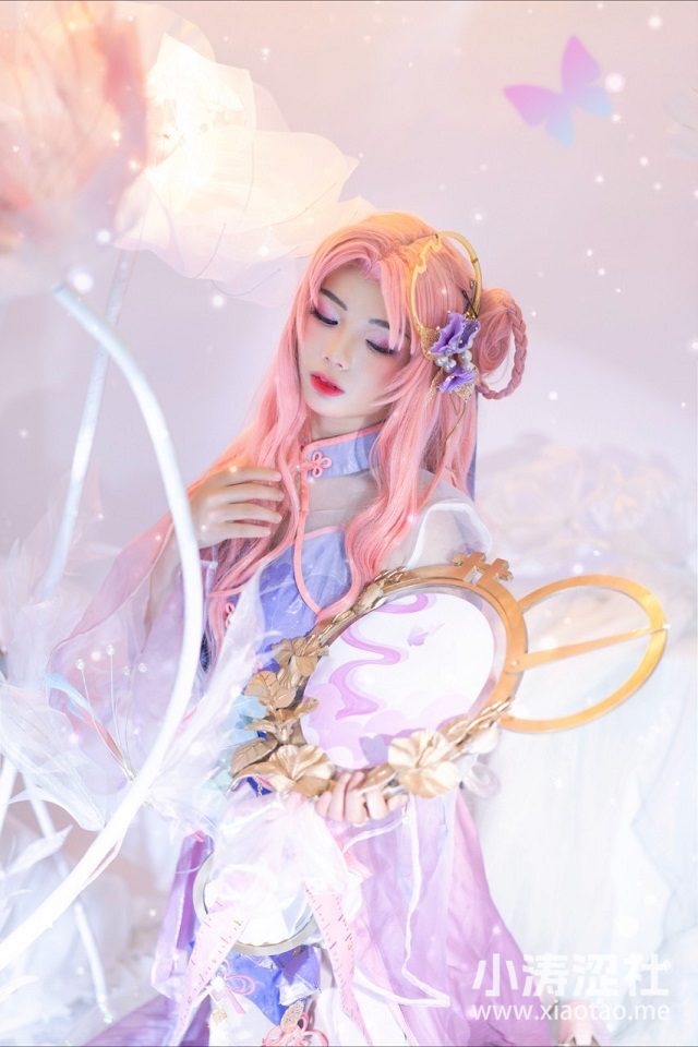 越南女coser@奉燕穿上“乞巧织情”套装化身古典美人王昭君