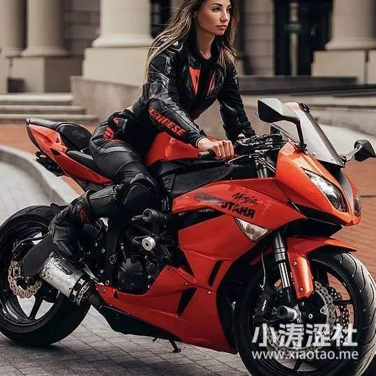 追寻真我？还是在和死神赛车？俄罗斯最美机车女网红被撞死亡..._黑料正能量