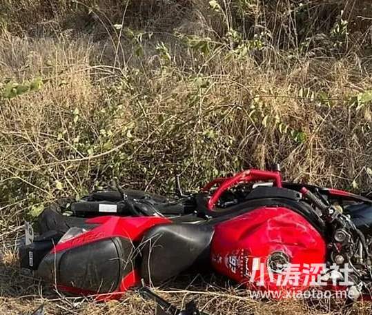 追寻真我？还是在和死神赛车？俄罗斯最美机车女网红被撞死亡..._黑料正能量