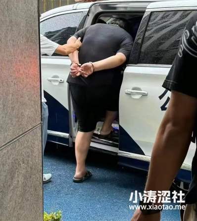 姬圈爱老师PhD和300斤人渣的爱恨情仇..._黑料正能量