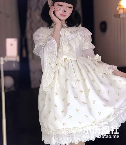 看了这个“美少女”的故事，有被励志到了！_黑料正能量