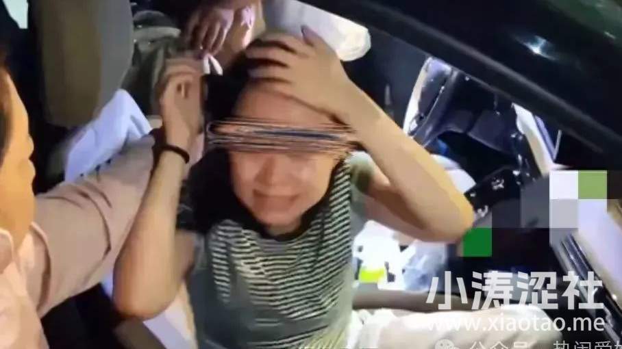 女子生完孩子两个月就出轨被抓，丈夫怒喊：1万2请的保姆伺候你！_黑料正能量