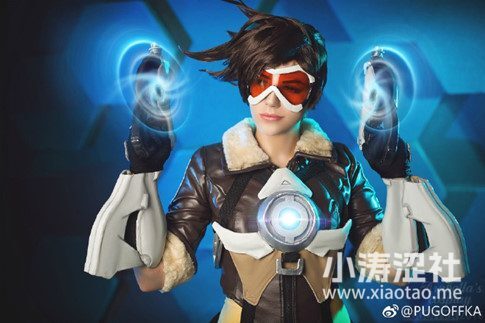coser@PUGOFFKA在《守望先锋》化身迷人的“猎空者”Tracer