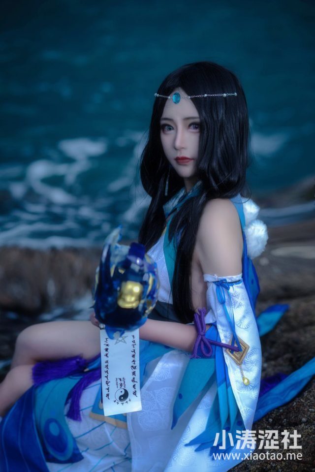 coser@_Azusaa_在《阴阳师》化身美丽的“占卜师”八百比丘尼