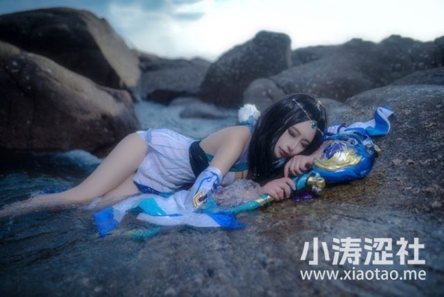 coser@_Azusaa_在《阴阳师》化身美丽的“占卜师”八百比丘尼