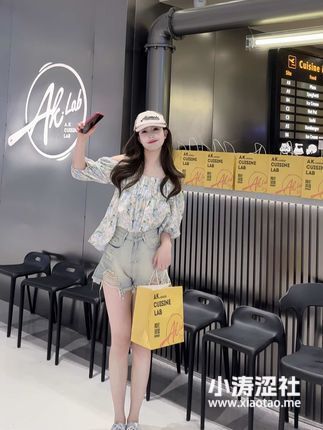 草莓粥粥写真套图及视频合集，B站UP主的隐藏作品曝光