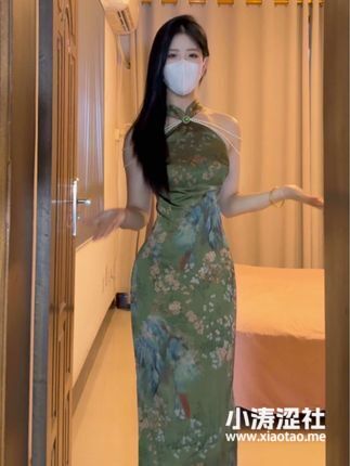 蓝云小园双视角舞蹈视频，多角度欣赏她的表演