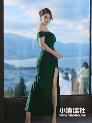 尤妮丝微密圈作品资源走红，令人心动的妩媚魅力和迷人笑容