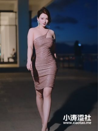 尤妮丝微密圈作品资源走红，令人心动的妩媚魅力和迷人笑容