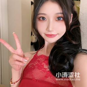 陈妮妮微密圈最新作品超亮JK裙穿出自信与魅力，成街头焦点