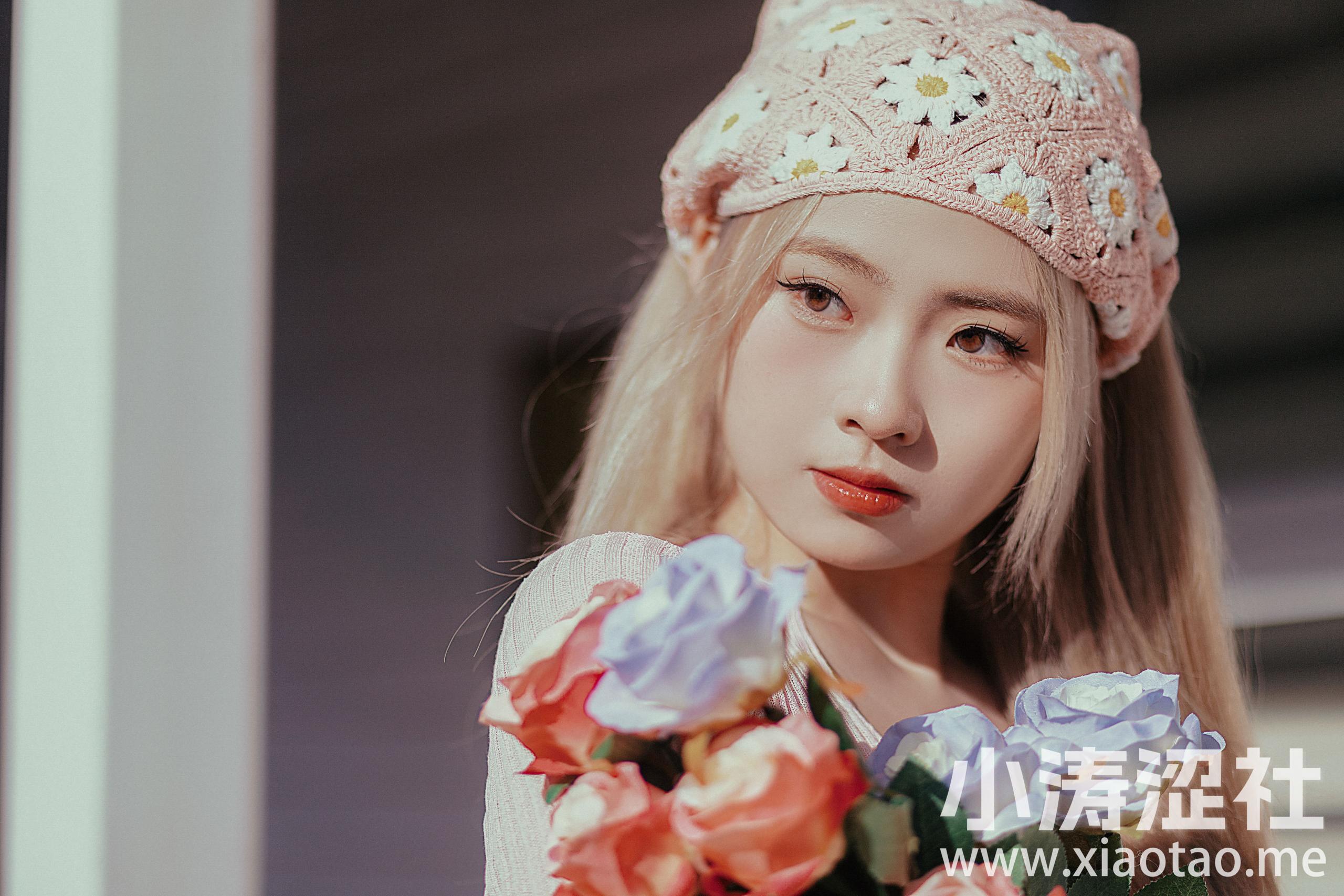 一只小羊羔 小清新 少女 人像 精美 浪漫