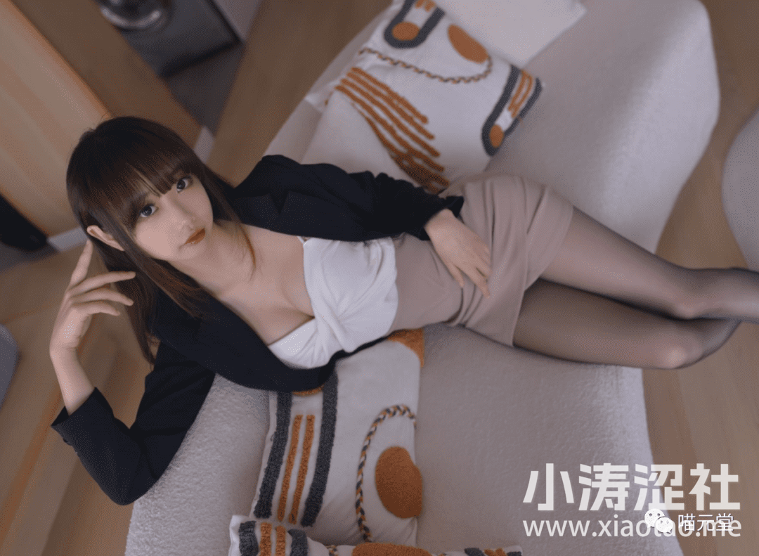 雪琪sama写真~ol后辈出差第一天 cosplay图片资源
