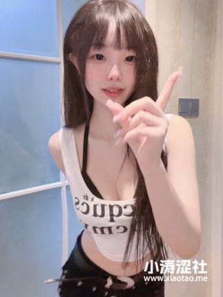 网易CC灰灰娜大尺度定制舞蹈，高颜值高挑美女的热辣演出