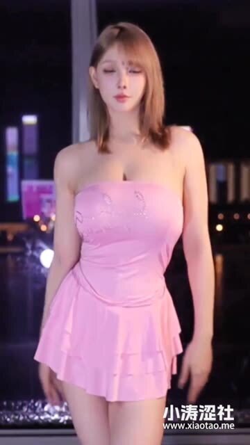 网易CC蜡笔小丸子跳舞合集，她的表演为何风靡网络？