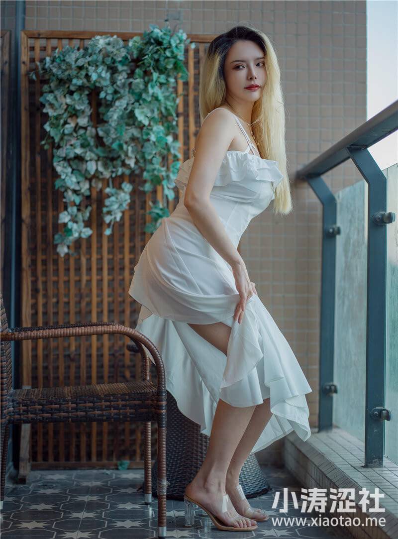 秋和柯基在线看图，微醺的蝴蝶夫人风情依旧-1