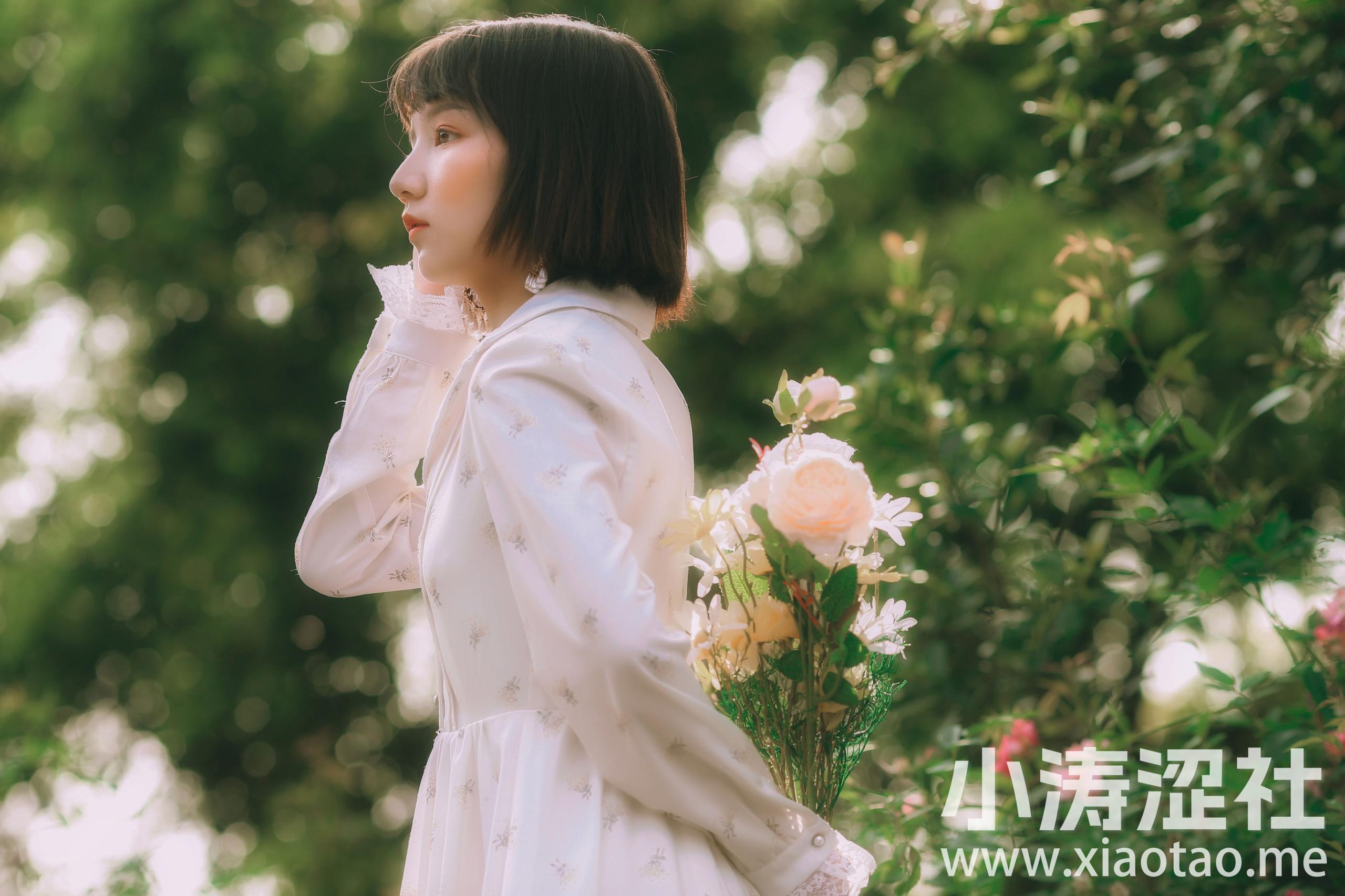 少女的裙摆 唯美 小清新 漂亮 优美 养眼 绿色 少女
