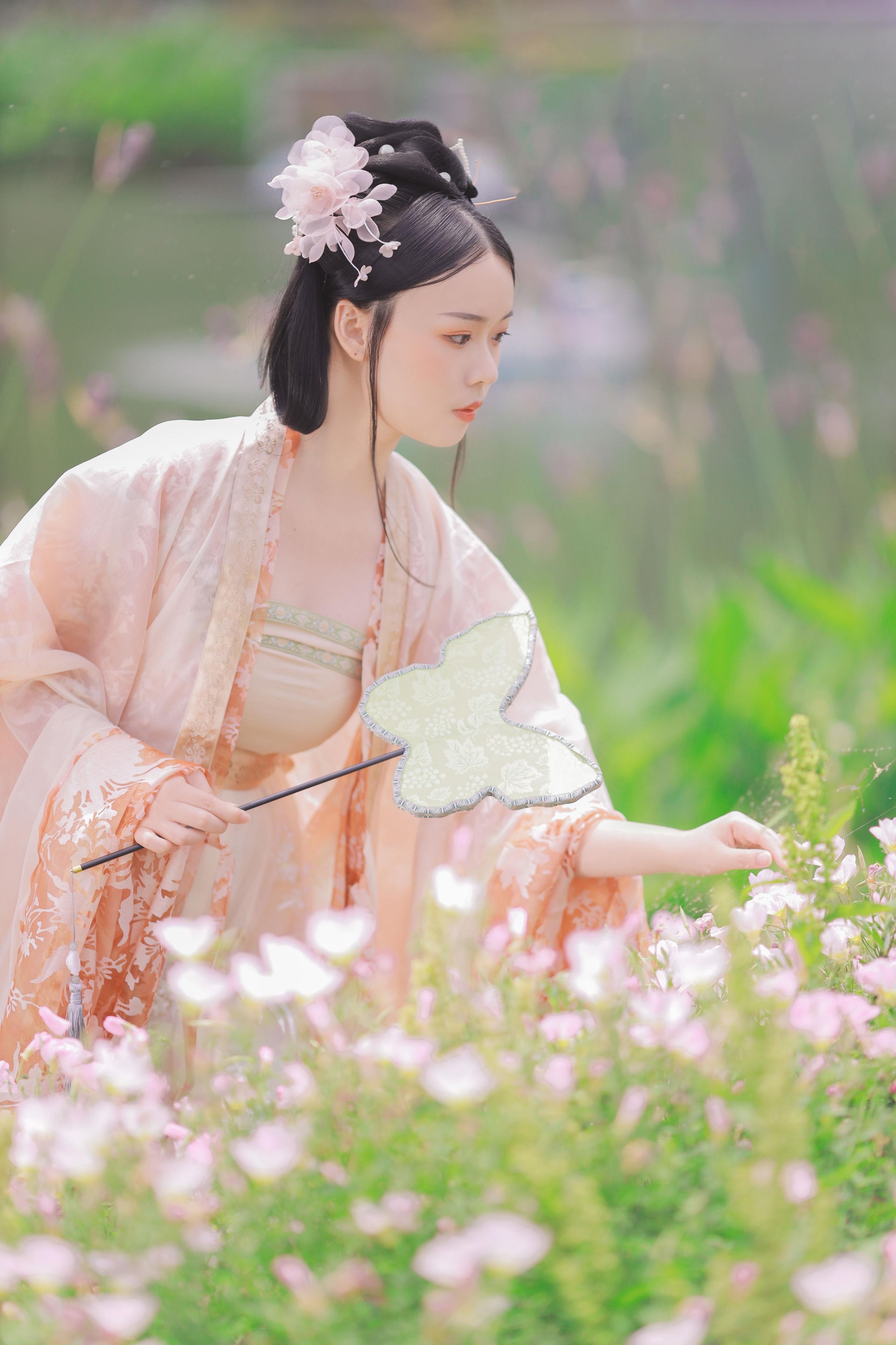 春有约 花不误 古装 小清新 少女 养眼 精美