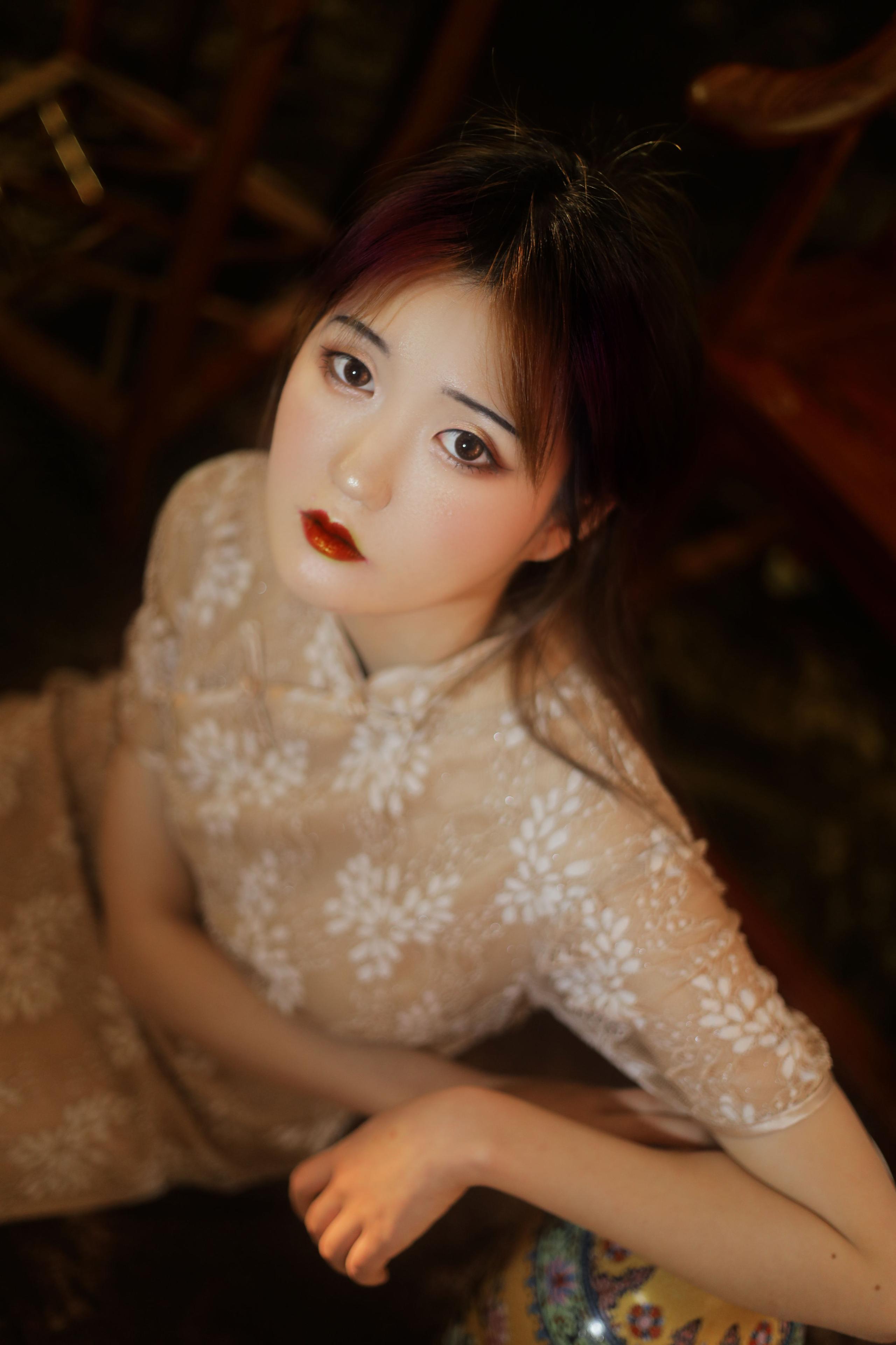 点绛唇 复古 优雅 怀旧 光影 旗袍摄影